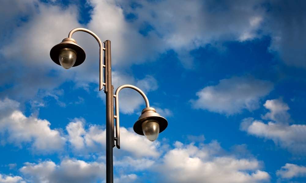 Things to Consider Before Installing a Lamp Post