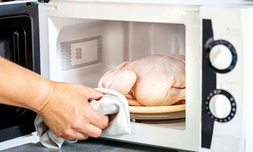 Tips on Defrosting in the Microwave