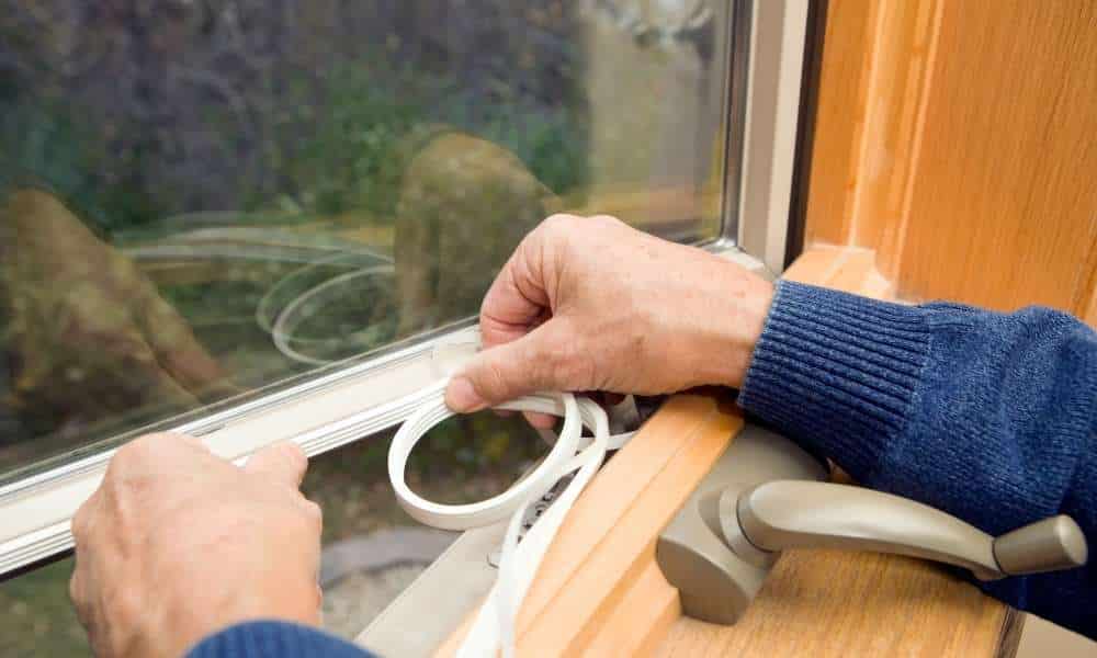 Seal the windows to soundproof a bedroom
