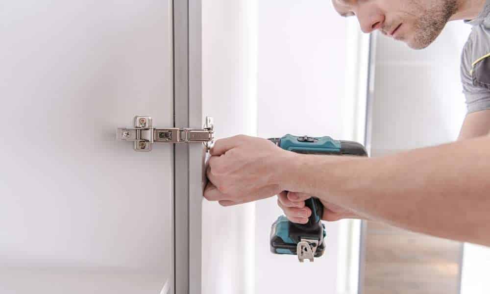 Moving The Door Closer To The Cabinet