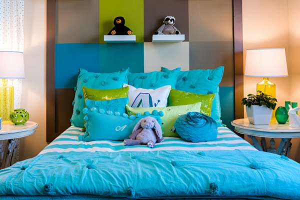 Accessories And Accents For Aqua Blue Bedroom