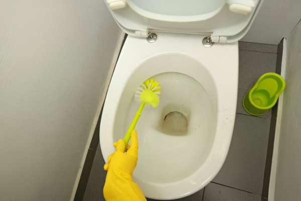 Hard Water Issues For Toilet Brushes