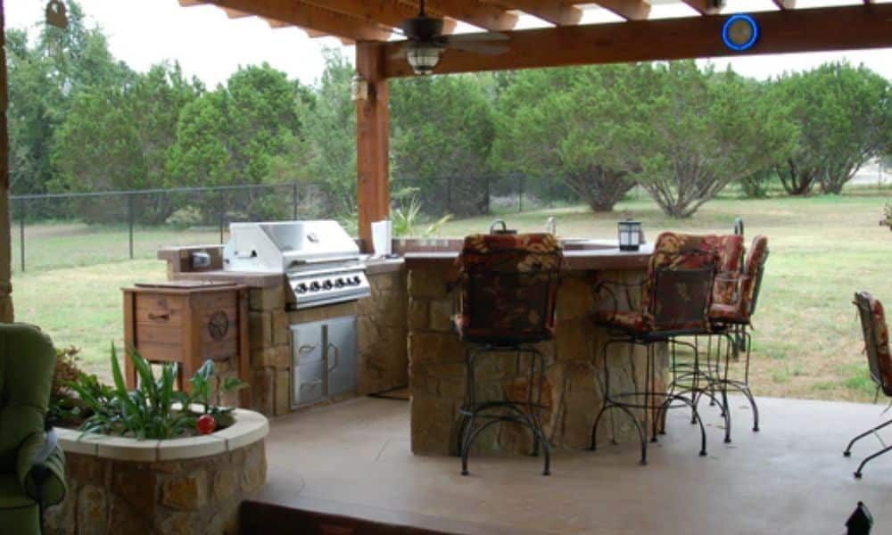 Backyard Barbeque Area Ideas