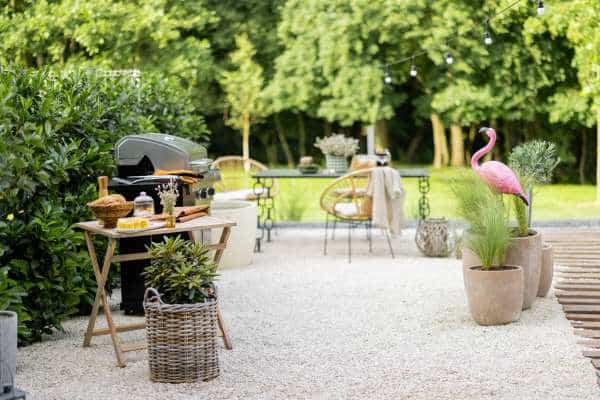 Personalizing the Space with Decor For Backyard Barbeque