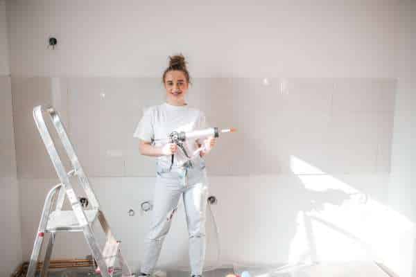 Re-Caulking Edges And Corners For Kitchen Tiles