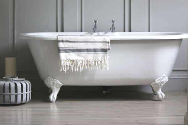 Measuring and Assessing Your Space For Bathtub Out Of A Small Bathroom