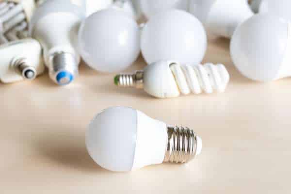 Comparing Different Types of Light Bulbs for the Bedroom